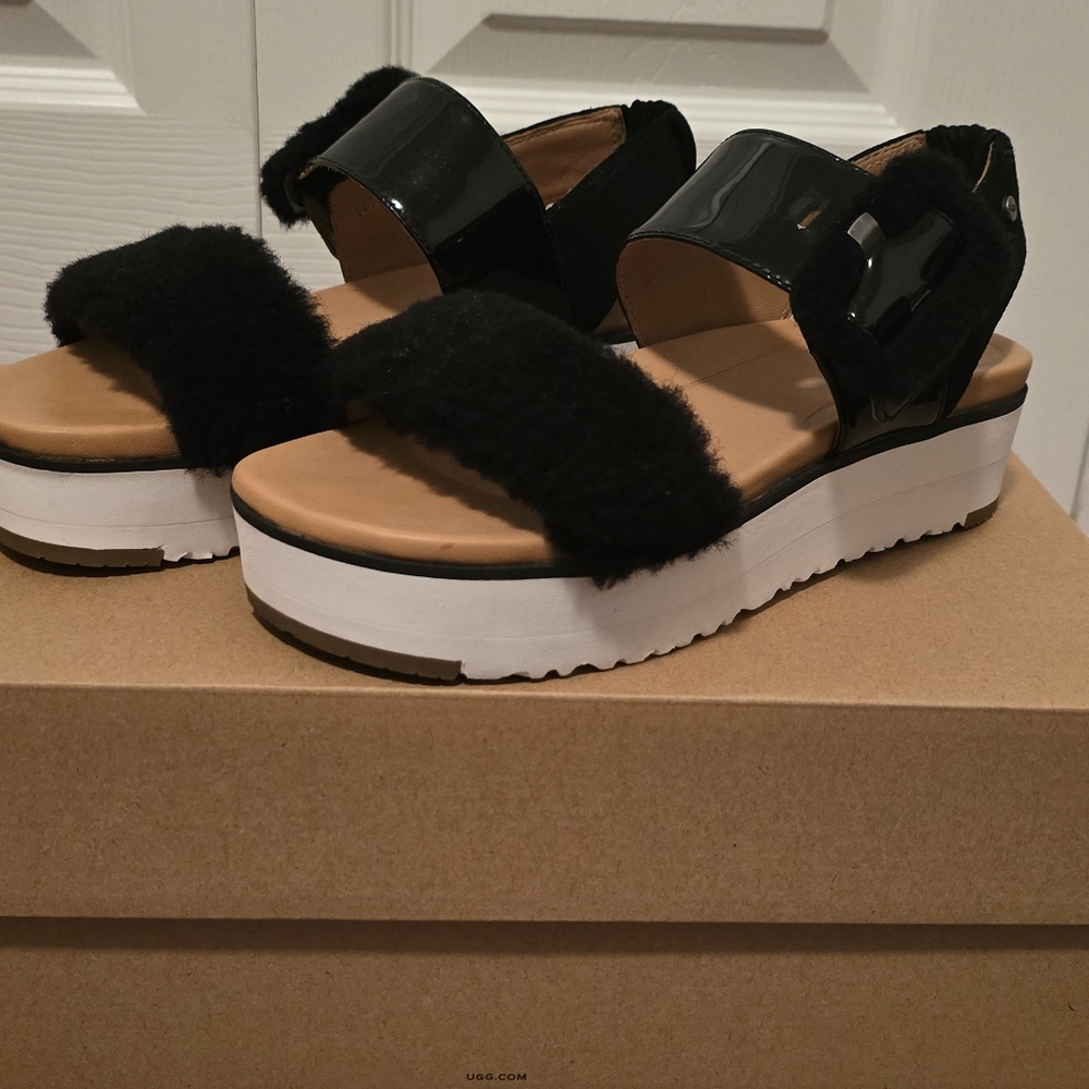 Ugg Sandals - image 3
